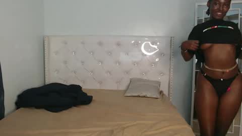 Snapshot of blackmelaninqueen chatting on 04-30-26, 08:57 Cleo online show from 04-30-26, 08:57