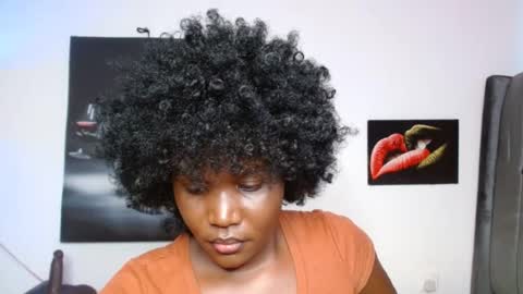Snapshot of blackmellanin_ chatting on 06-29-26, 10:59 Smiley sylivia online show from 06-29-26, 10:59