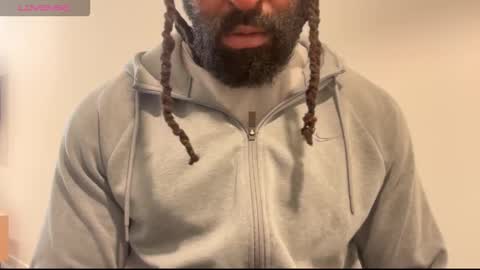 Snapshot of blackmuscles77 chatting on 03-01-26, 01:02 blackmuscles77 online show from 03-01-26, 01:02