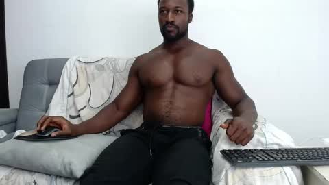 Twtter 1MikeBeckford            Onlyfns beckfordmike online show from 04-18-26, 03:10