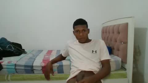 Snapshot of blackpanther_king chatting on 01-12-25, 06:06 blackpanther_king online show from 01-12-25, 06:06