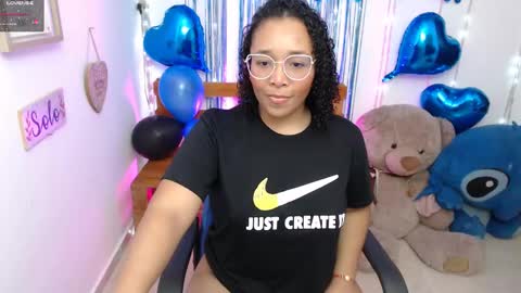 Snapshot of blackqueen_18 chatting on 12-24-24, 04:33 blackqueen_18 online show from 12-24-24, 04:33