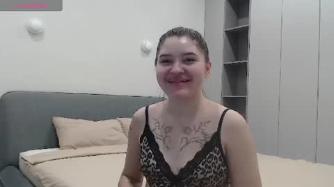Snapshot of blackroseonee chatting on 06-19-26, 06:56 blackroseonee online show from 06-19-26, 06:56