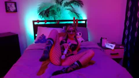 Roselina online show from 12-16-24, 07:04