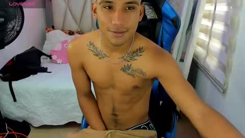 Snapshot of blacksex_boy chatting on 12-06-24, 02:49 Marlon online show from 12-06-24, 02:49