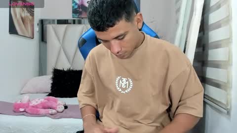 Snapshot of blacksex_boy chatting on 12-26-24, 10:20 Marlon online show from 12-26-24, 10:20