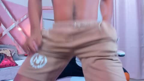 Snapshot of blacksex_boy chatting on 01-08-25, 01:53 Marlon online show from 01-08-25, 01:53