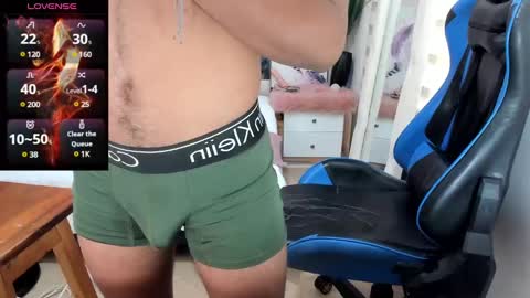 Snapshot of blacksex_boy chatting on 01-27-25, 08:17 Marlon online show from 01-27-25, 08:17