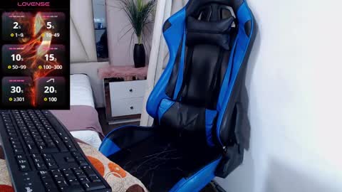 Snapshot of blacksex_boy chatting on 02-20-25, 10:59 Marlon online show from 02-20-25, 10:59