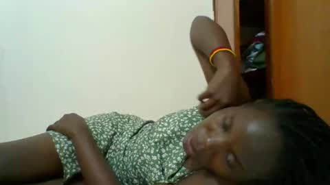 SARAH online show from 10-19-25, 07:25