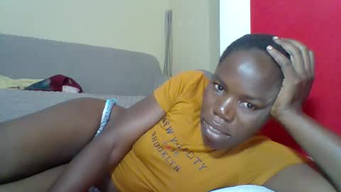 Snapshot of blacksexygal chatting on 05-18-26, 10:04 SARAH online show from 05-18-26, 10:04