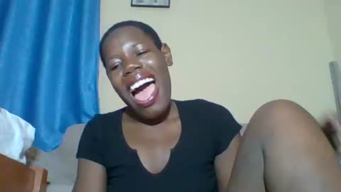Snapshot of blacksexygal chatting on 05-27-26, 08:28 SARAH online show from 05-27-26, 08:28