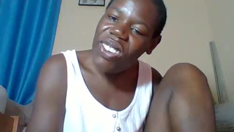 Snapshot of blacksexygal chatting on 06-12-26, 07:24 SARAH online show from 06-12-26, 07:24