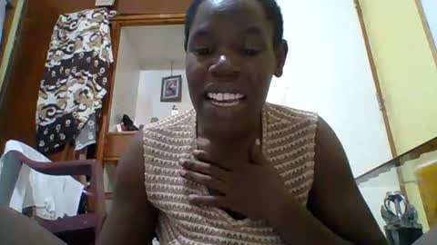 Snapshot of blacksexygal chatting on 06-13-26, 07:34 SARAH online show from 06-13-26, 07:34