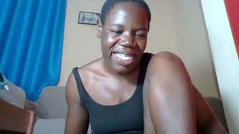 Snapshot of blacksexygal chatting on 06-22-26, 09:01 SARAH online show from 06-22-26, 09:01