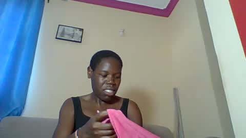 Snapshot of blacksexygal chatting on 06-23-26, 09:07 SARAH online show from 06-23-26, 09:07