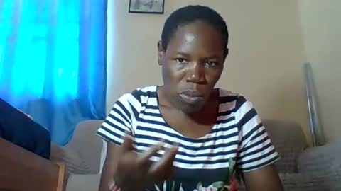 Snapshot of blacksexygal chatting on 07-04-26, 09:15 SARAH online show from 07-04-26, 09:15