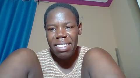 Snapshot of blacksexygal chatting on 07-15-26, 01:22 SARAH online show from 07-15-26, 01:22