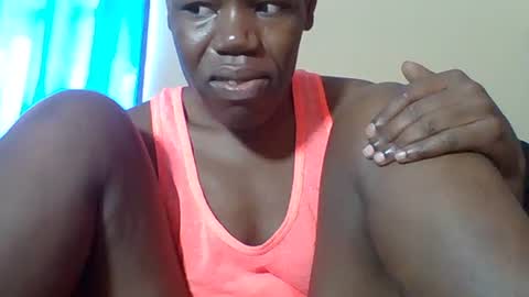 Snapshot of blacksexygal chatting on 07-18-26, 12:09 SARAH online show from 07-18-26, 12:09