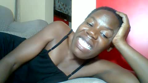 Snapshot of blacksexygal chatting on 07-28-26, 09:14 SARAH online show from 07-28-26, 09:14