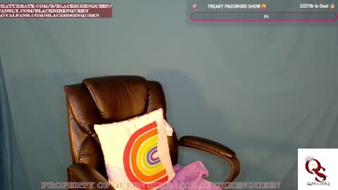 Snapshot of blacksirenqueen chatting on 07-05-26, 01:56 Queen Siren online show from 07-05-26, 01:56