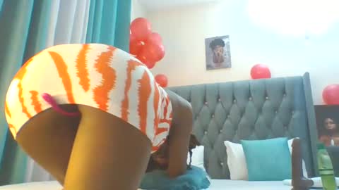 Snapshot of blackthickpussy chatting on 02-15-25, 09:04 blackthickpussy online show from 02-15-25, 09:04