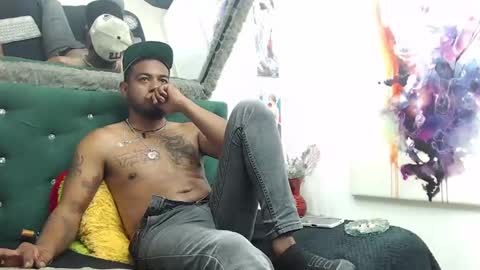 Snapshot of blade_foxx chatting on 01-06-25, 12:05 Richard online show from 01-06-25, 12:05