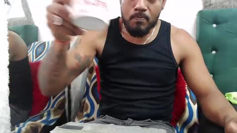 Snapshot of blade_foxx chatting on 01-11-25, 12:29 Richard online show from 01-11-25, 12:29