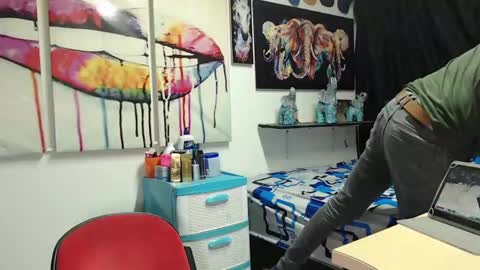 Snapshot of blade_foxx chatting on 02-06-25, 03:06 Richard online show from 02-06-25, 03:06