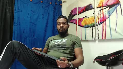 Snapshot of blade_foxx chatting on 02-28-25, 01:37 Richard online show from 02-28-25, 01:37