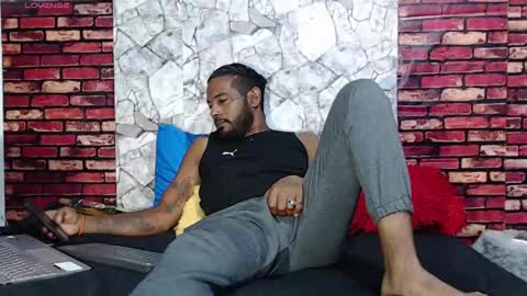 Snapshot of blade_foxx chatting on 02-10-26, 02:48 Richard online show from 02-10-26, 02:48