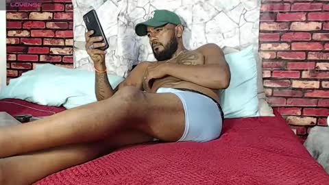 Snapshot of blade_foxx chatting on 05-06-26, 02:29 Richard online show from 05-06-26, 02:29