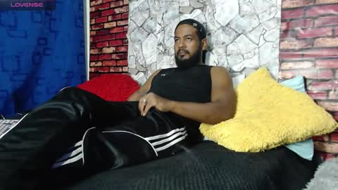 Snapshot of blade_foxx chatting on 05-26-26, 02:07 Richard online show from 05-26-26, 02:07