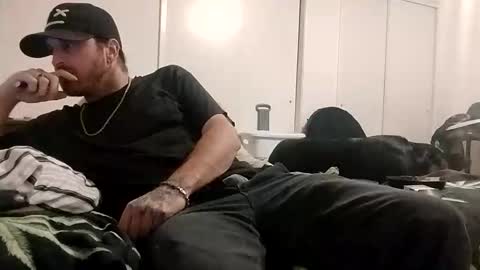 Snapshot of blahblam420 chatting on 10-29-25, 07:10 blahblam420 online show from 10-29-25, 07:10