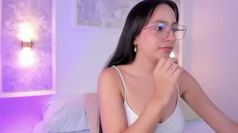 Snapshot of blair12_ chatting on 06-25-26, 05:12 B L A I R online show from 06-25-26, 05:12