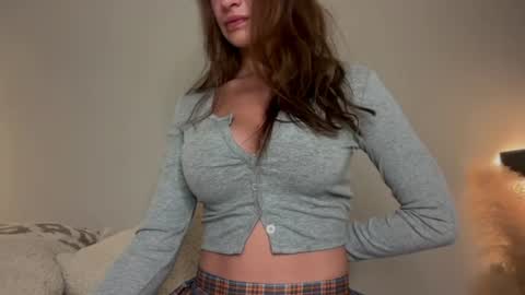 Snapshot of blair_foxxxy chatting on 06-15-26, 04:25 Blair online show from 06-15-26, 04:25