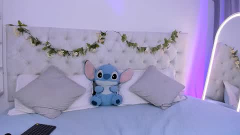 Snapshot of blair_queen chatting on 10-08-25, 11:13 online show from 10-08-25, 11:13