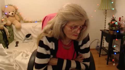 Snapshot of blairfort chatting on 12-15-24, 01:24 blairfort online show from 12-15-24, 01:24