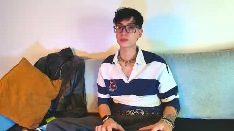 Snapshot of blake___01 chatting on 07-04-26, 08:15 blake___01 online show from 07-04-26, 08:15