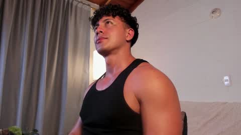 Snapshot of blake_levi chatting on 12-09-24, 02:13 Blake Levi Independent Model online show from 12-09-24, 02:13