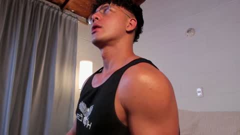 Snapshot of blake_levi chatting on 12-19-24, 12:13 Blake Levi Independent Model online show from 12-19-24, 12:13