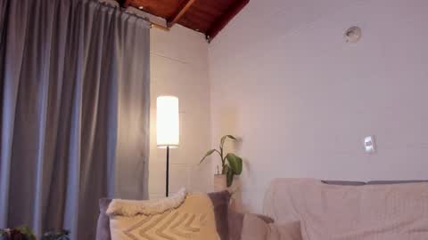 Snapshot of blake_levi chatting on 12-21-24, 02:30 Blake Levi Independent Model online show from 12-21-24, 02:30