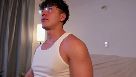 Snapshot of blake_levi chatting on 01-03-25, 01:05 Blake Levi Independent Model online show from 01-03-25, 01:05