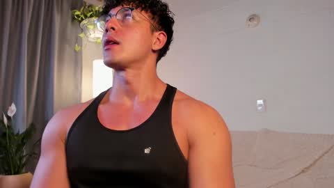 Snapshot of blake_levi chatting on 01-09-25, 02:43 Blake Levi Independent Model online show from 01-09-25, 02:43