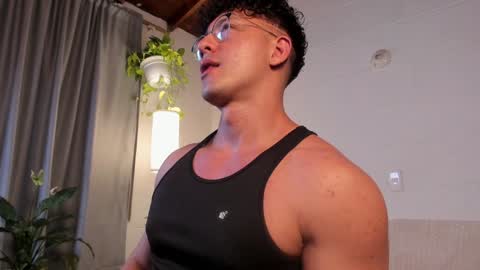 Snapshot of blake_levi chatting on 02-07-25, 02:50 Blake Levi Independent Model online show from 02-07-25, 02:50