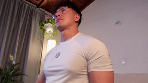 Snapshot of blake_levi chatting on 02-09-25, 02:28 Blake Levi Independent Model online show from 02-09-25, 02:28