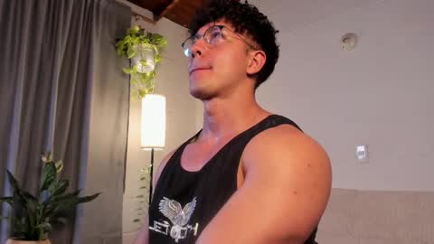 Snapshot of blake_levi chatting on 02-19-25, 02:12 Blake Levi Independent Model online show from 02-19-25, 02:12