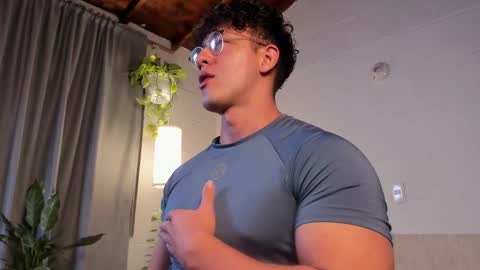 Snapshot of blake_levi chatting on 02-22-25, 11:46 Blake Levi Independent Model online show from 02-22-25, 11:46