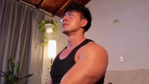 Snapshot of blake_levi chatting on 02-26-25, 02:37 Blake Levi Independent Model online show from 02-26-25, 02:37