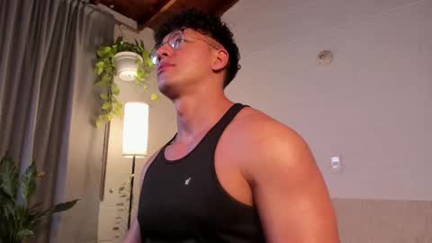 Snapshot of blake_levi chatting on 03-08-25, 01:50 Blake Levi Independent Model online show from 03-08-25, 01:50